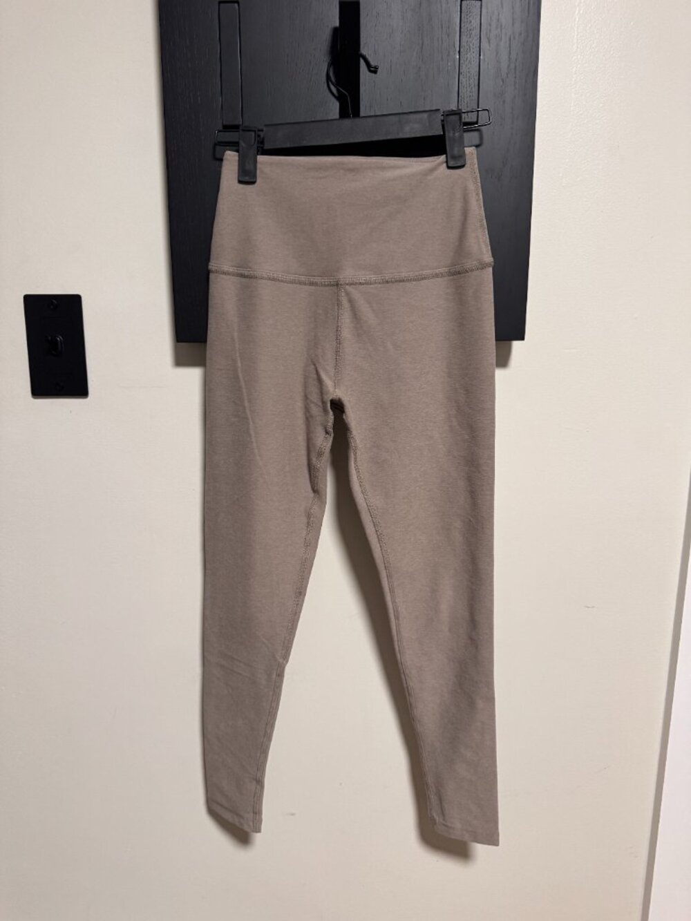 Beyond Yoga Caught in the Midi High-Waist Legging Size Small